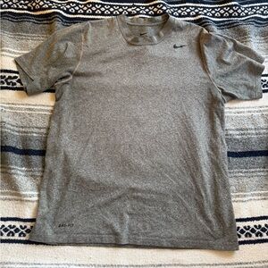 Nike Dri-Fit Grey Mens Activewear T-Shirt Size Medium